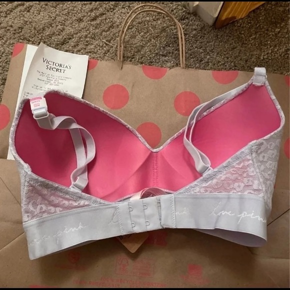 Victoria’s Secret wireless lightly lined bra - Picture 2 of 3